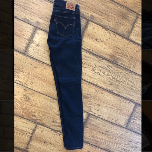 LEVI’s 711 Skinny - Picture 2 of 3